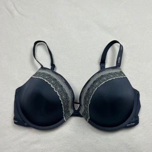 Calvin Klein 36D